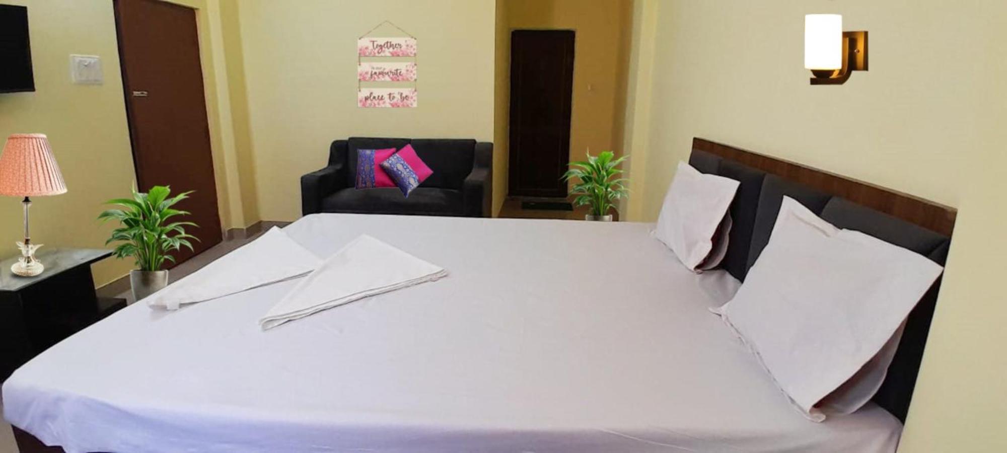 Goroomgo The Grand Inn Ruby Колката Екстериор снимка